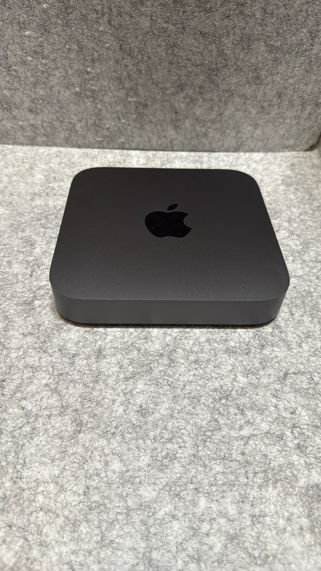 2018 Mac Mini 6 Core intel i5 3.0 GHz 32GB Memory 256 Storage OS Sequoia