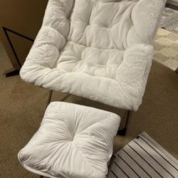 White saucer chair