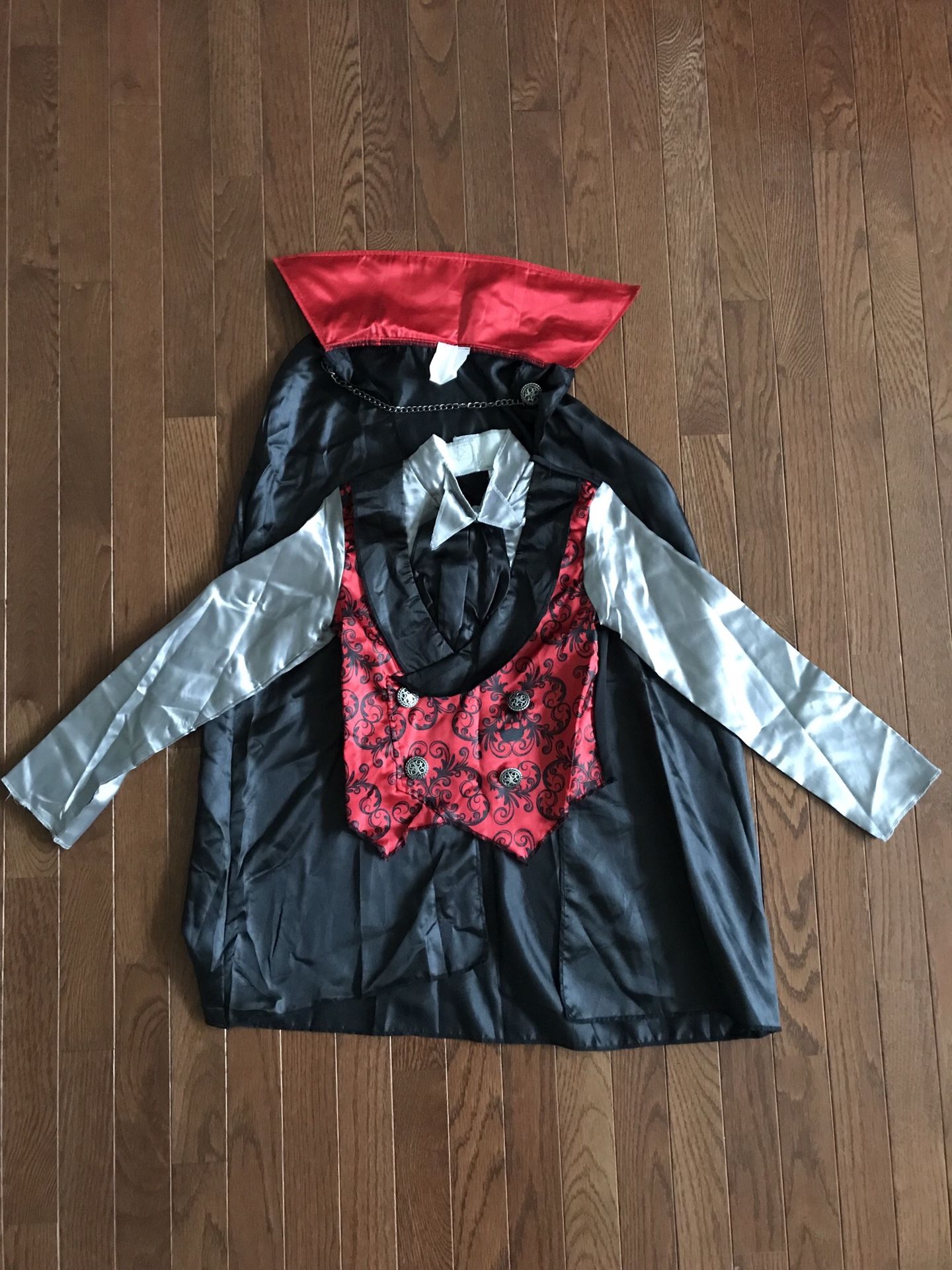 Kids vampire costume size M (7-10)