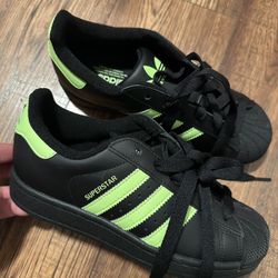 Adidas Shell Toe Size 4.5y