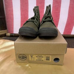 NWB Palladium Women's Pallabrouse Shoes 