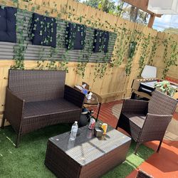 Only the chairs for outside for patio