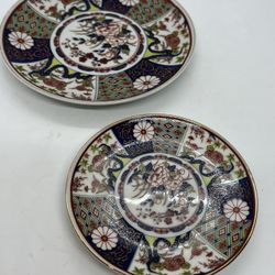 VTG Japanese IMARI WARE Deco Plates Hand Painted FLORAL DESIGN Set Of 2 6.5 & 5”