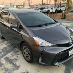 2016 Toyota Prius V Thumbnail