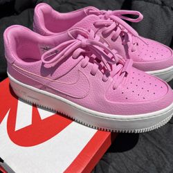 Nike Air Force 1