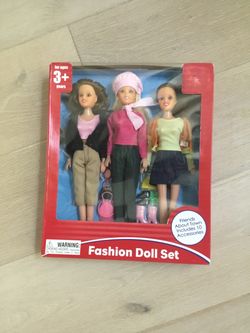 Fashion Doll Set