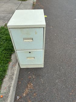 Free file cabinet