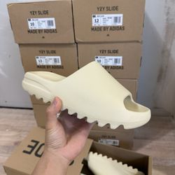 Yeezy Slide Bone
