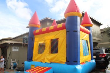 Castle Bounce House – For Sale 🎉