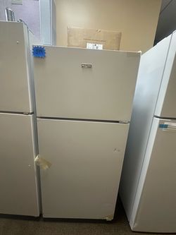 Hotpoint Apartment Size Refrigerator