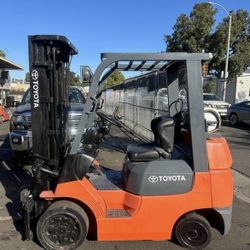 CLEAN FORKLIFT!! WARRANTY INCLUDED!!