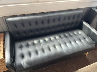 Couch With USB/Charging Port 