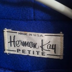 Double breast wool coat petite medium. lined. 46in from neck to bottom.. waist 40 & 40in if buttoned