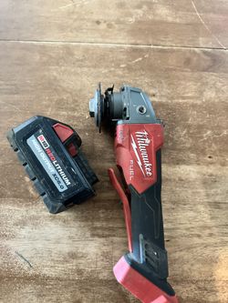 Milwaukee Battery And Charger 