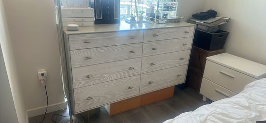 West elm modernist 8 drawer dresser