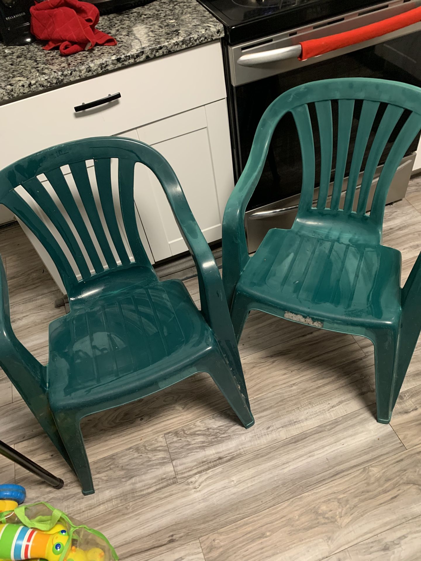 SET OF 4 ADAMS MANUFACTURED ARM CHAIRS