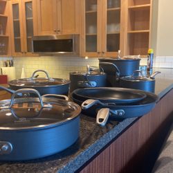 12-piece Calphalon Signature Hard Anodized Cookware Set