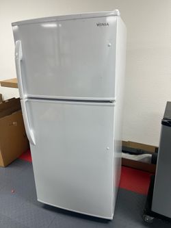 18.1 cu. ft. top-mount refrigerator