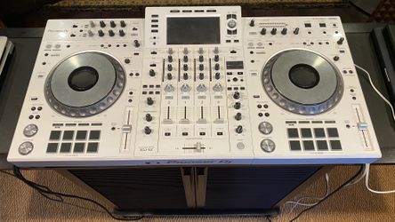 Pioneer XDJ-XZ All In One Standalone Controller In Rare White