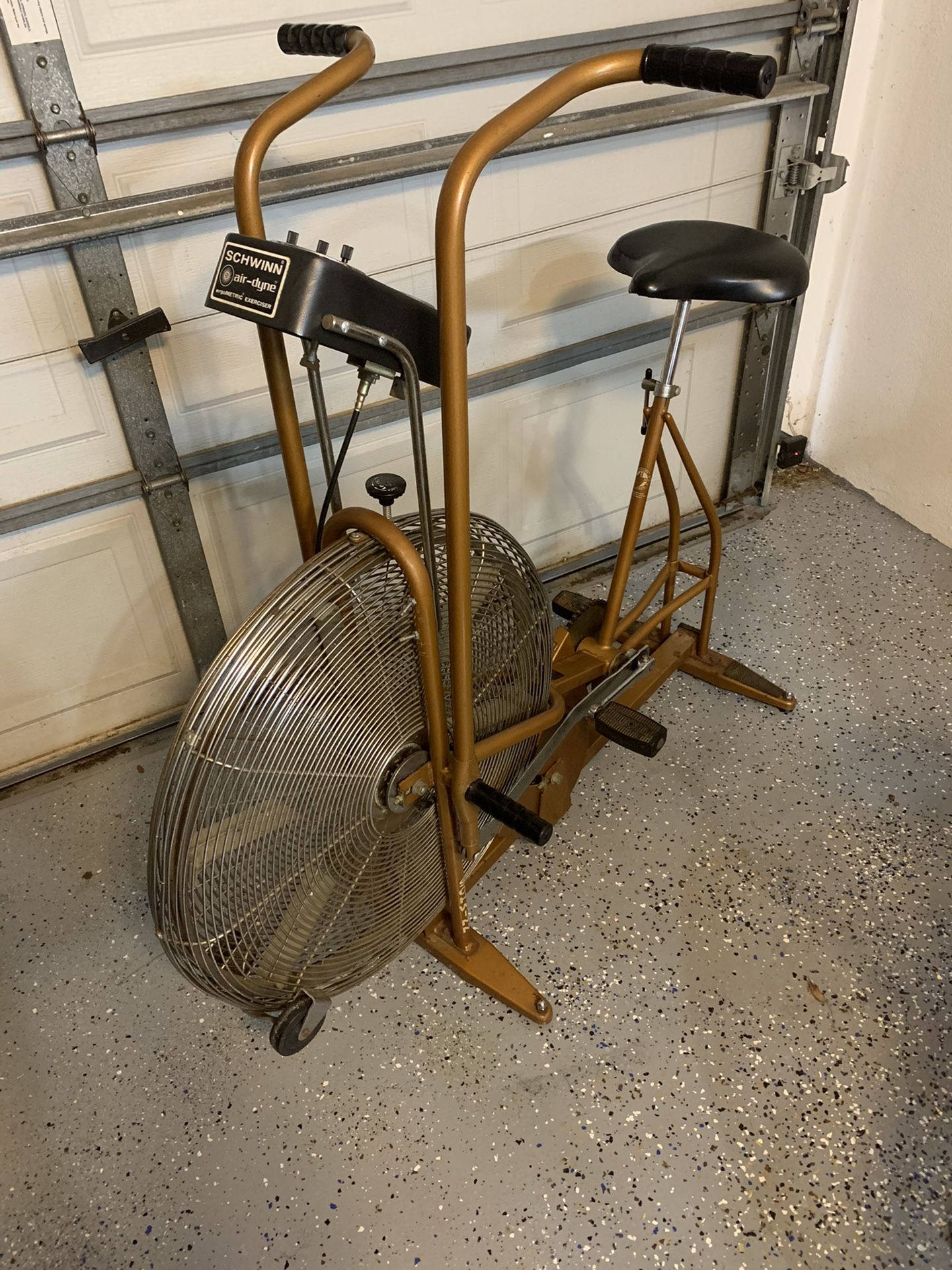 Vintage Schwinn air-dyne fan bike