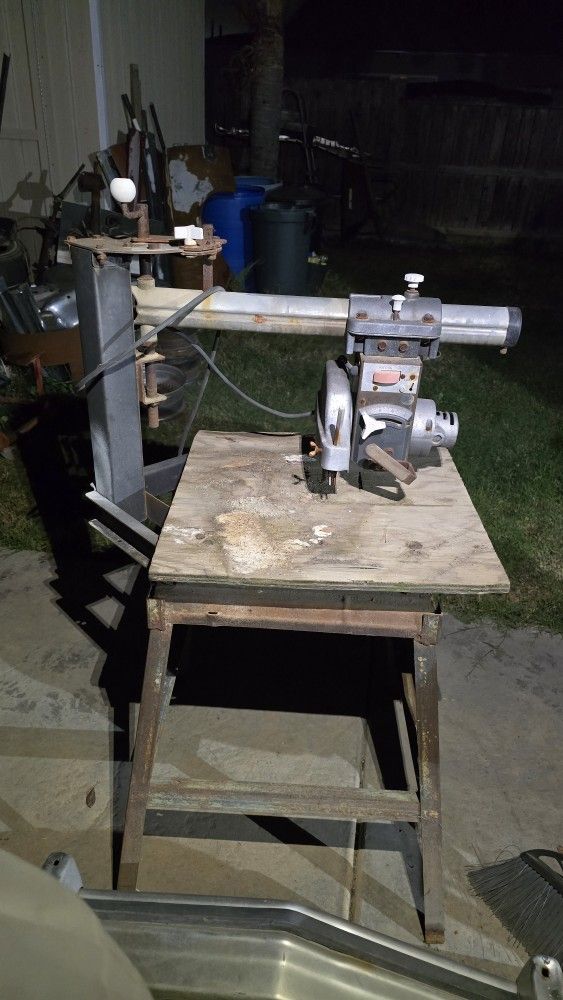 Table Saw With Table Stand