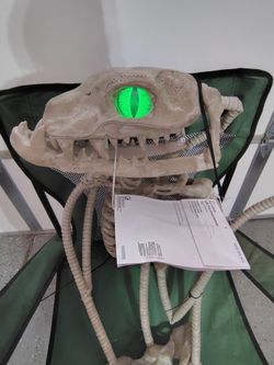 Grave & Bones wrap around Skeleton Reptile light up eyes New