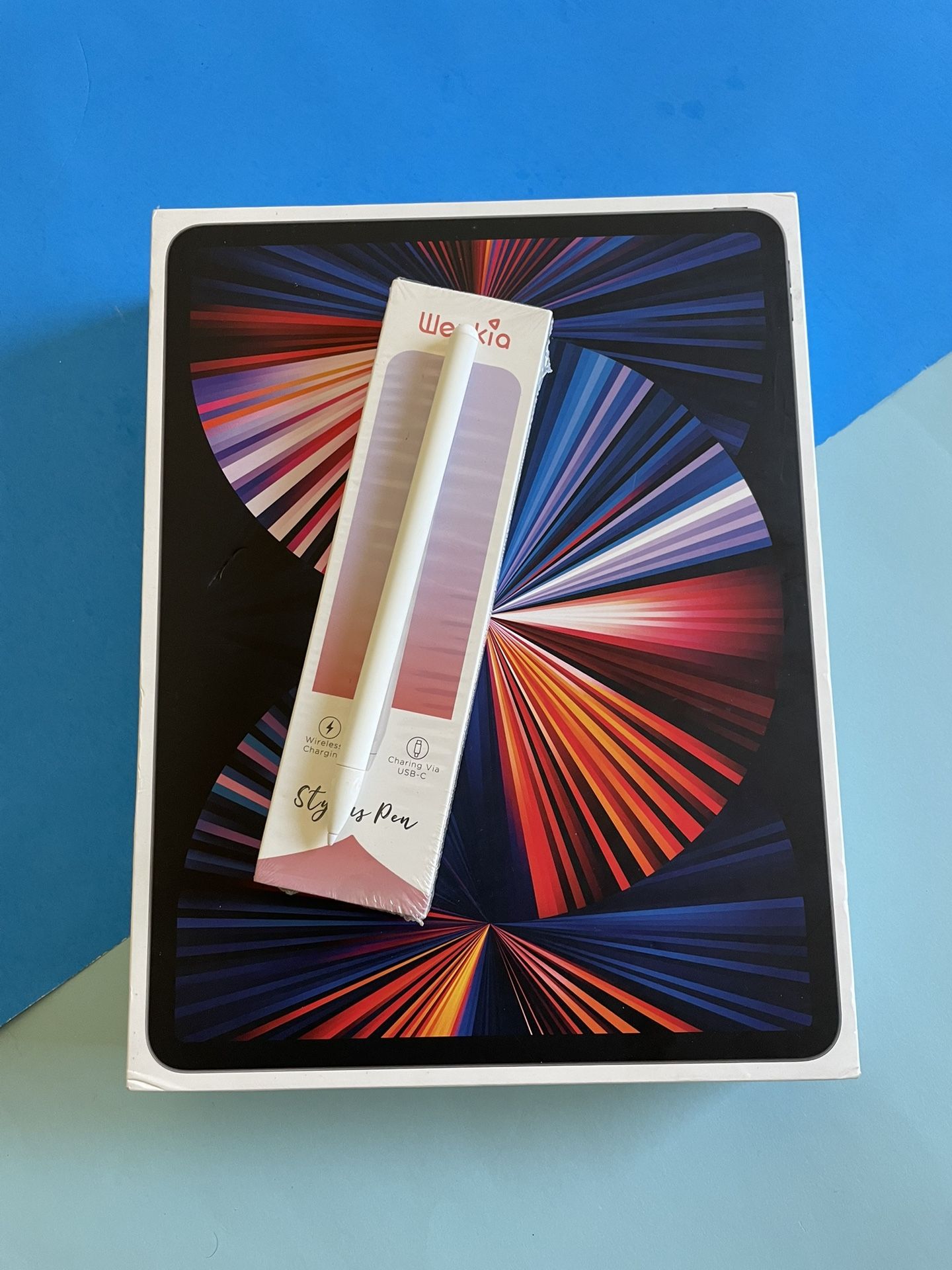 Apple iPad Pro 12.9” 5th Generation (2021 - M1 Chip) 2TB With Pen & Keyboard Case