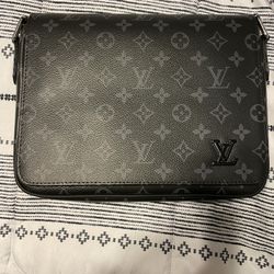 Louis Vuitton Messenger Bag