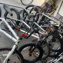 Bikes 🚲 Bicycles 🚲 Bicicletas 
