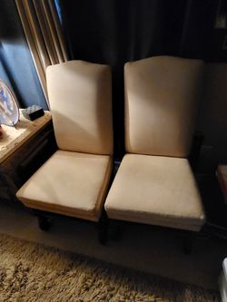 Kreiss Del Lago dining chairs nova suede beige with nail heads