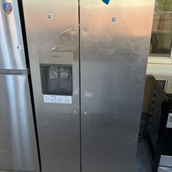 Brand New Frigidaire Refrigerator 