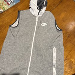 NWT NIKE SPORTSWEAR   FULL-ZIP HOODIE VEST,  STYLE CI5751-063,  SIZE XL GREY