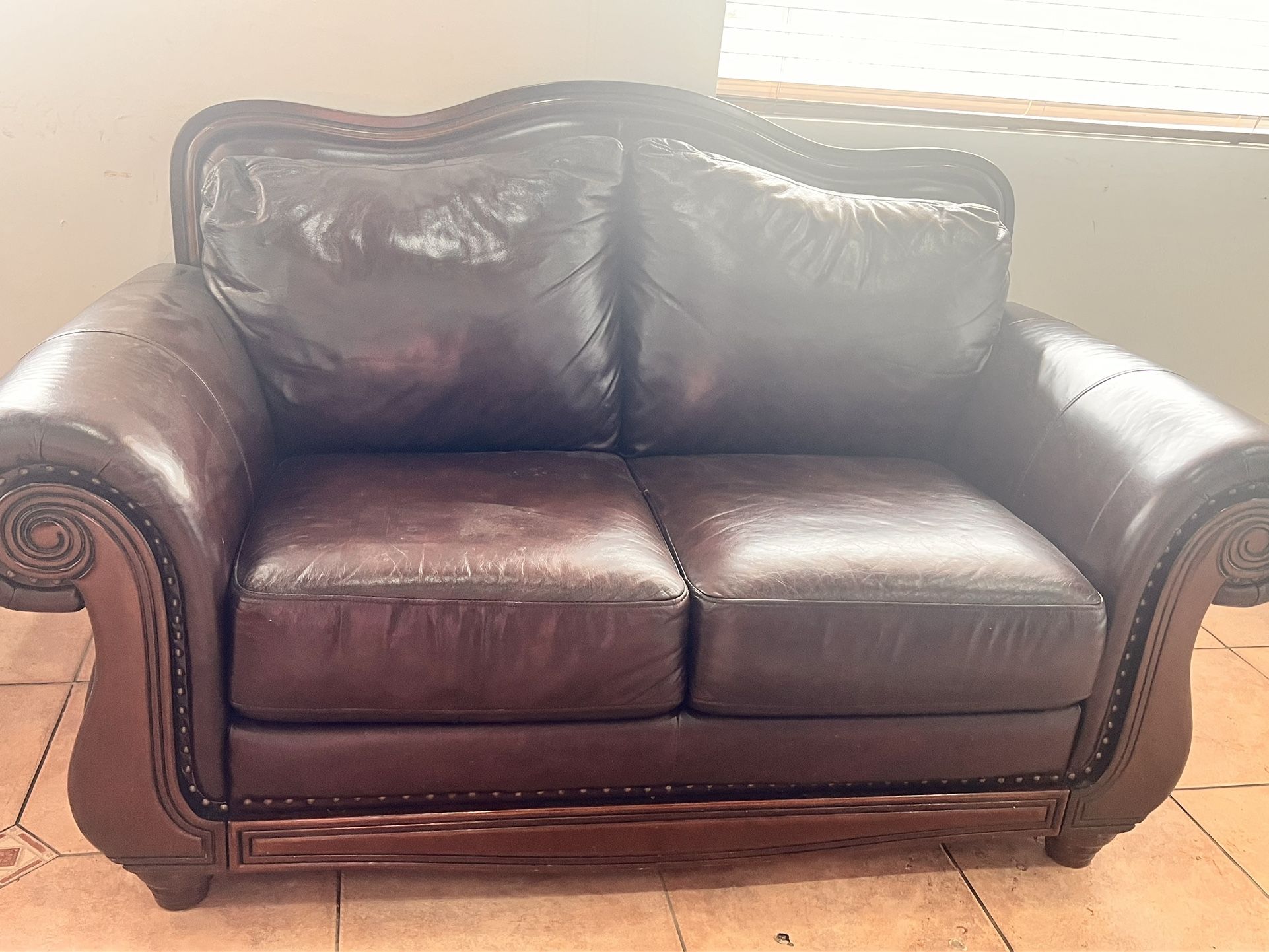 2 SMALL COUCHES