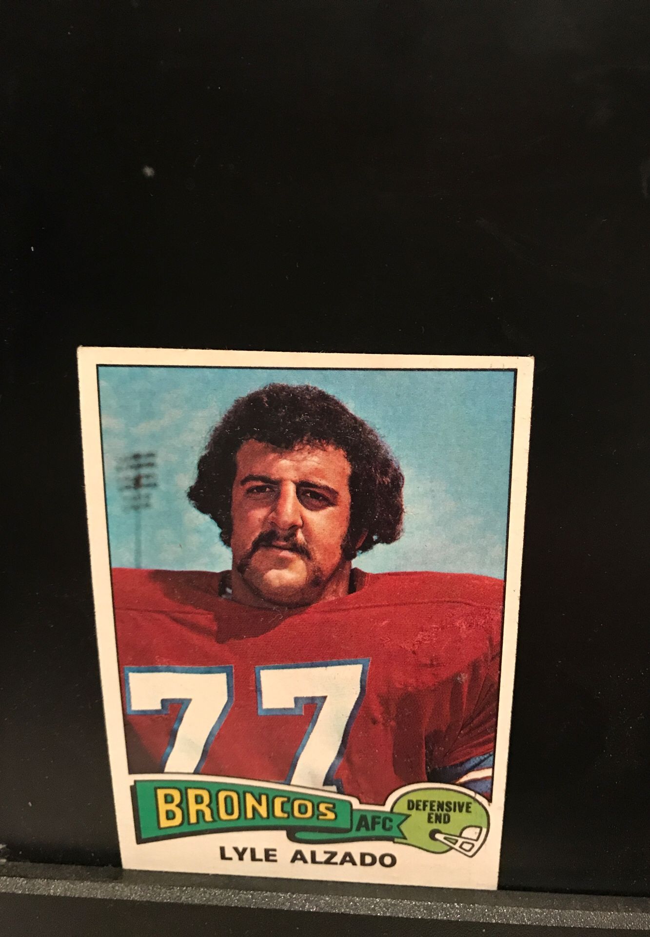 1975 Lyle Alzado Denver Broncos Topps Football card