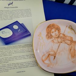 Hibel Allegro Ensemble  " The Flutist " Limit Edition, Collectable Porcelain Plate.  Brand New. 