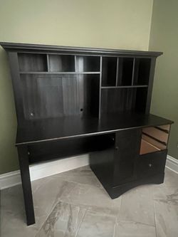 Home/Office Desk w/hutch