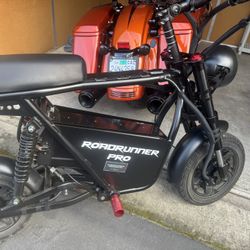 Roadrunner Pro Electric Scooter 50mph Or Faster 