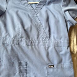 Grey’s Anatomy Size Medium Light Blue Scrub Top