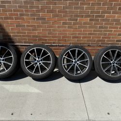 Wheels/rims/tires R19 (see Description)