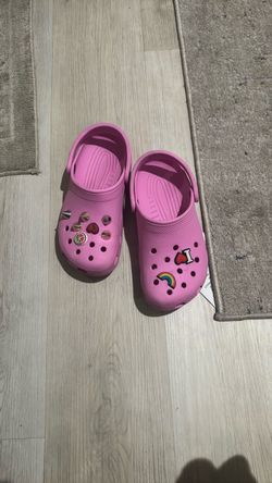 Pink crocs