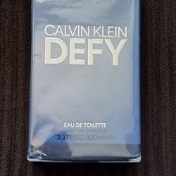 NEW & SEALED CALVIN KLEIN DEFY LARGE 3.3OZ SPRAY 30$