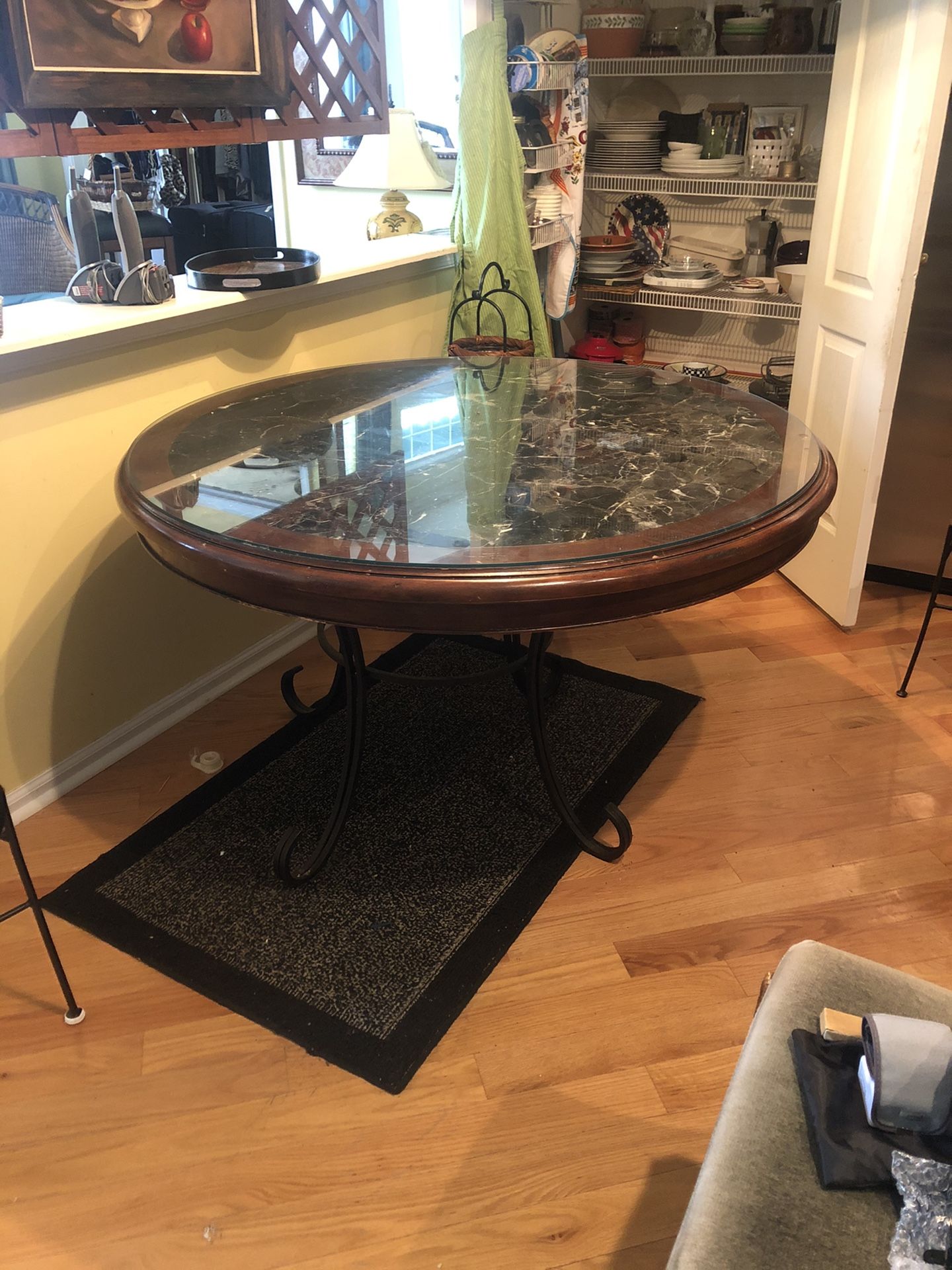 48” round table