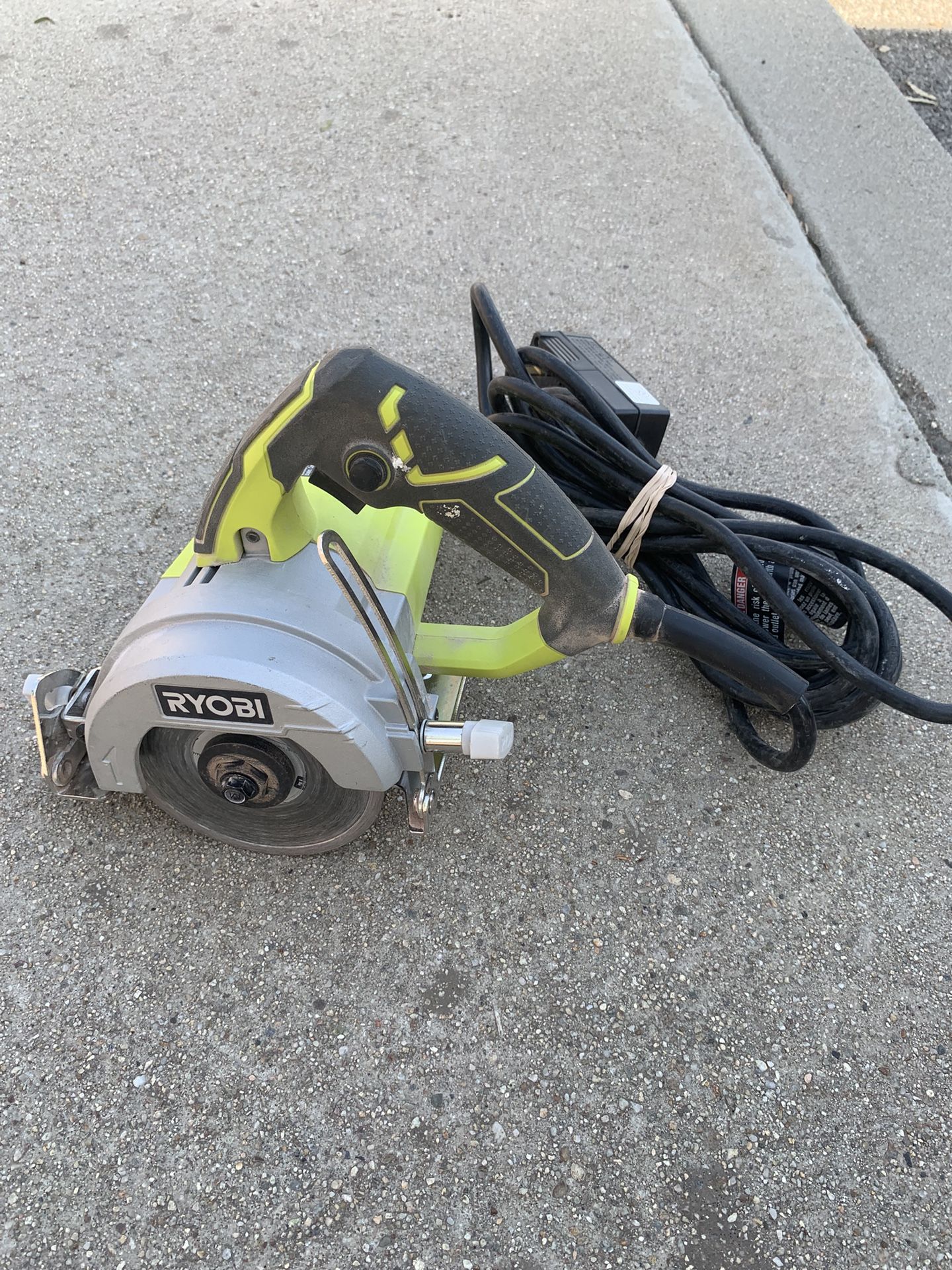 Ryobi Corded Handheld Tile Saw