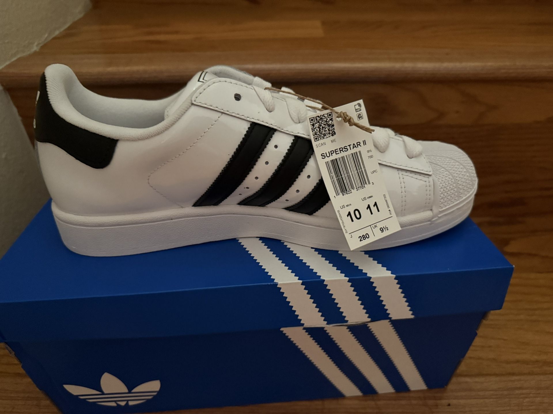superstar adidas brand new size 10