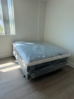 Queen mattress pillow top set with box spring (2pc - new) NEW KING-QUEEN-FULL-TWIN SIZE SETS MATTRESS AND BOX SPRING