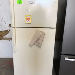 GE Refrigerator