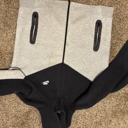 Nike Tech