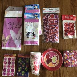 Valentine's Day Party Supplies Lot New