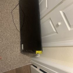 55 Inch Roku Tv /Without Remote