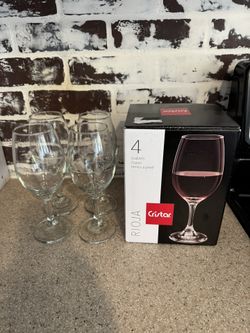 Set Of 4 Wine Glasses